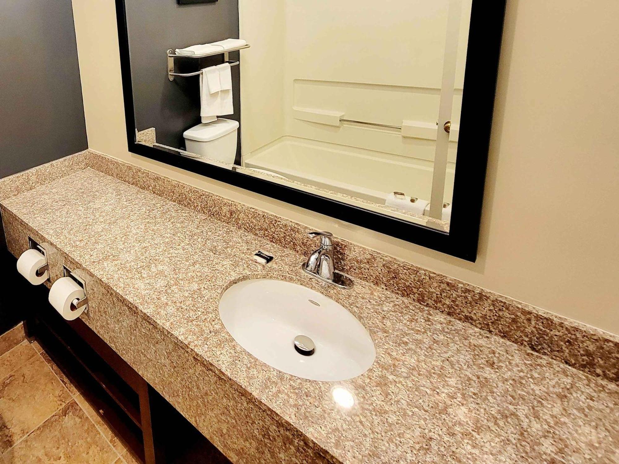 Extended Stay America Suites - Buffalo - Airport Cheektowaga Eksteriør billede