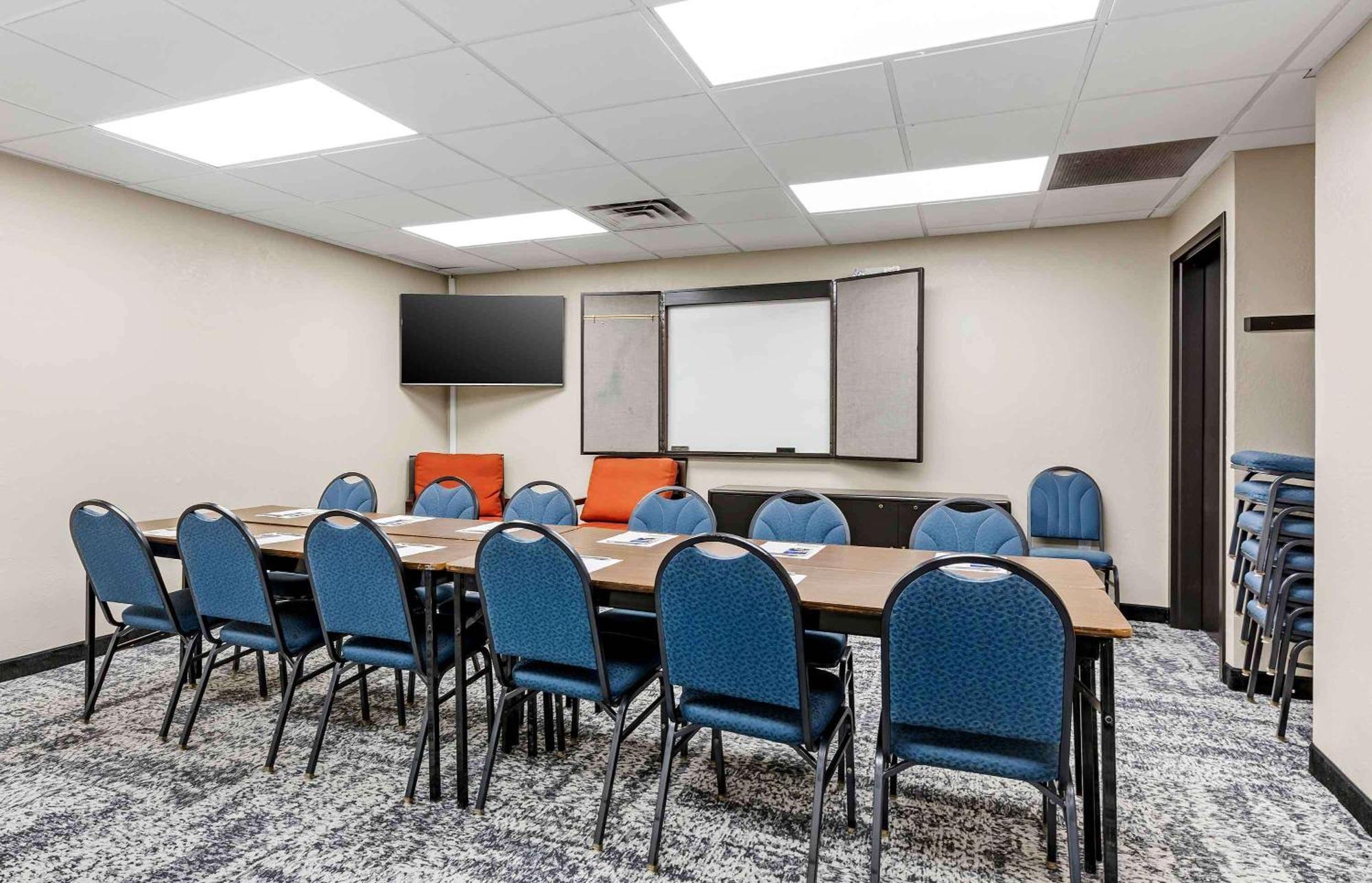 Extended Stay America Suites - Buffalo - Airport Cheektowaga Eksteriør billede